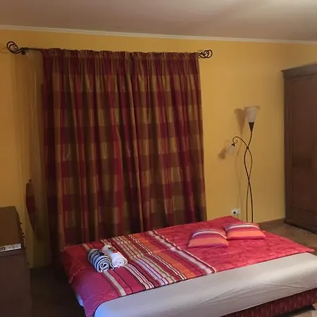 Penzion Nyugalom Szigete Vendeghaz *